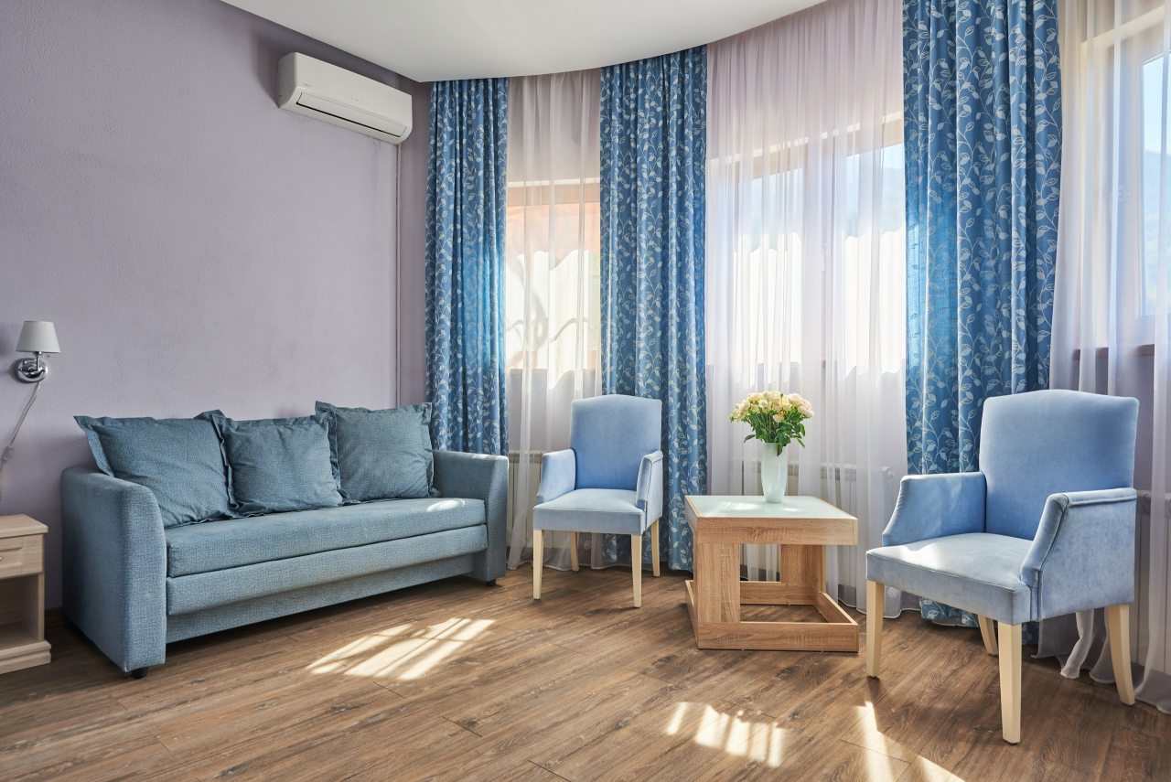 Двухместный (Улучшенный с 1 кроватью или 2 отдельными кроватями, вид на бассейн), Гостевой дом Alm Hotel