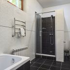 Двухместный (Улучшенный с 1 кроватью или 2 отдельными кроватями, вид на бассейн), Гостевой дом Alm Hotel