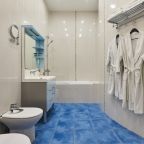 Двухместный (Улучшенный с 1 кроватью или 2 отдельными кроватями и видом на город), Гостевой дом Alm Hotel