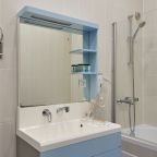 Двухместный (Улучшенный с 1 кроватью или 2 отдельными кроватями и видом на город), Гостевой дом Alm Hotel