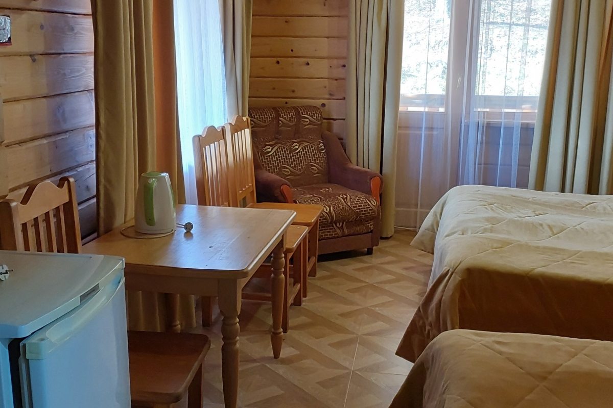 Трехместный (Стандартный трехместный номер) гостевого дома Любава+, Каменномостский, Республика Адыгея