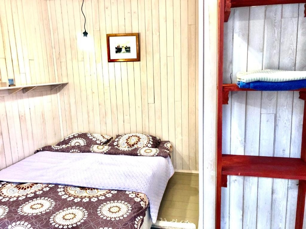 Двухместный (Двухместный номер с 1 кроватью и собственной ванной комнатой) гостевого дома Солнечная горка, Каменномостский, Республика Адыгея