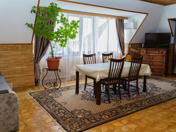 Фотография номера гостевого дома Эдельвейс