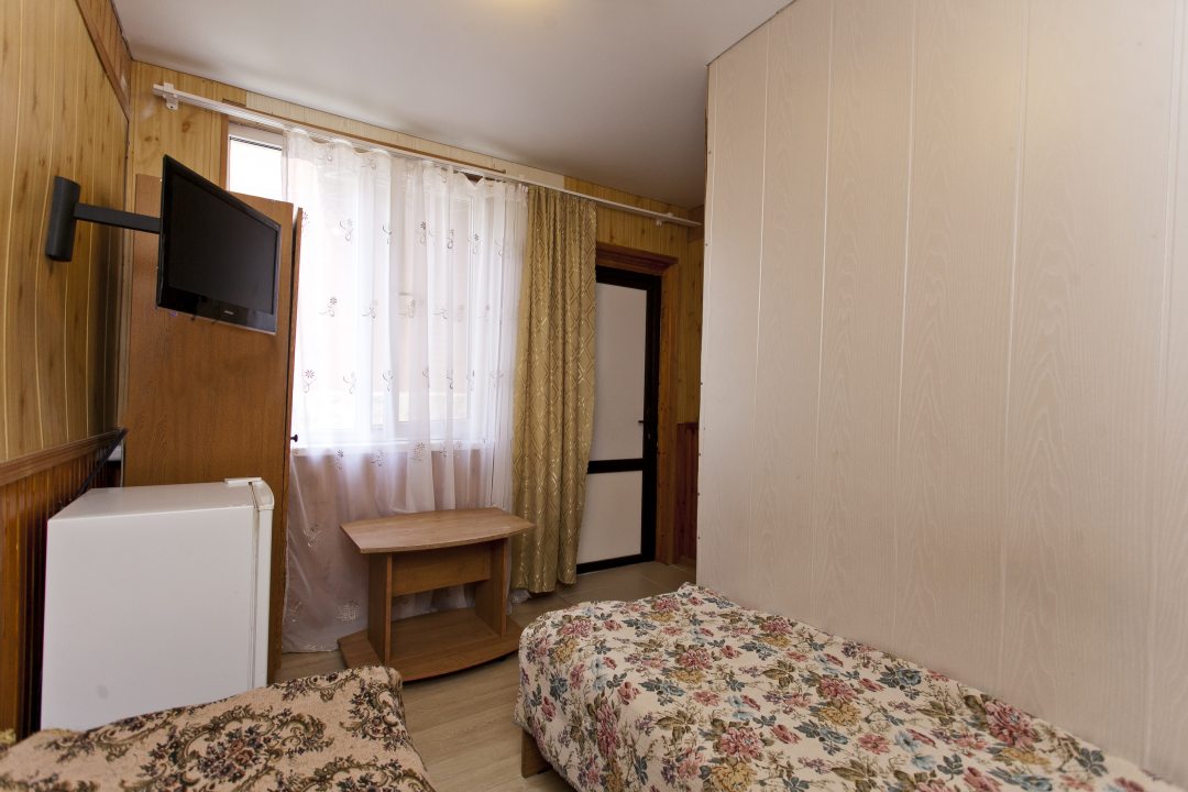 Двухместный (Стандартный двухместный номер с 2 отдельными кроватями) гостевого дома На Зеленой, Анапа