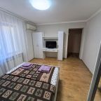 Апартаменты (Дом комфорт 2-х комтанынйй), Гостевой дом VALENCIA