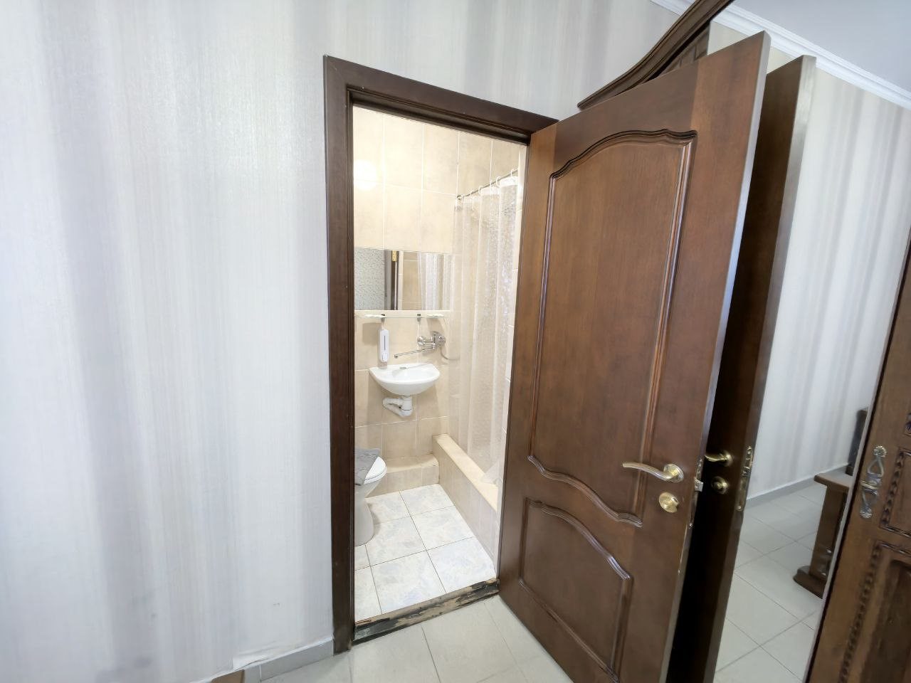 De Luxe, Гостевой дом Qualite