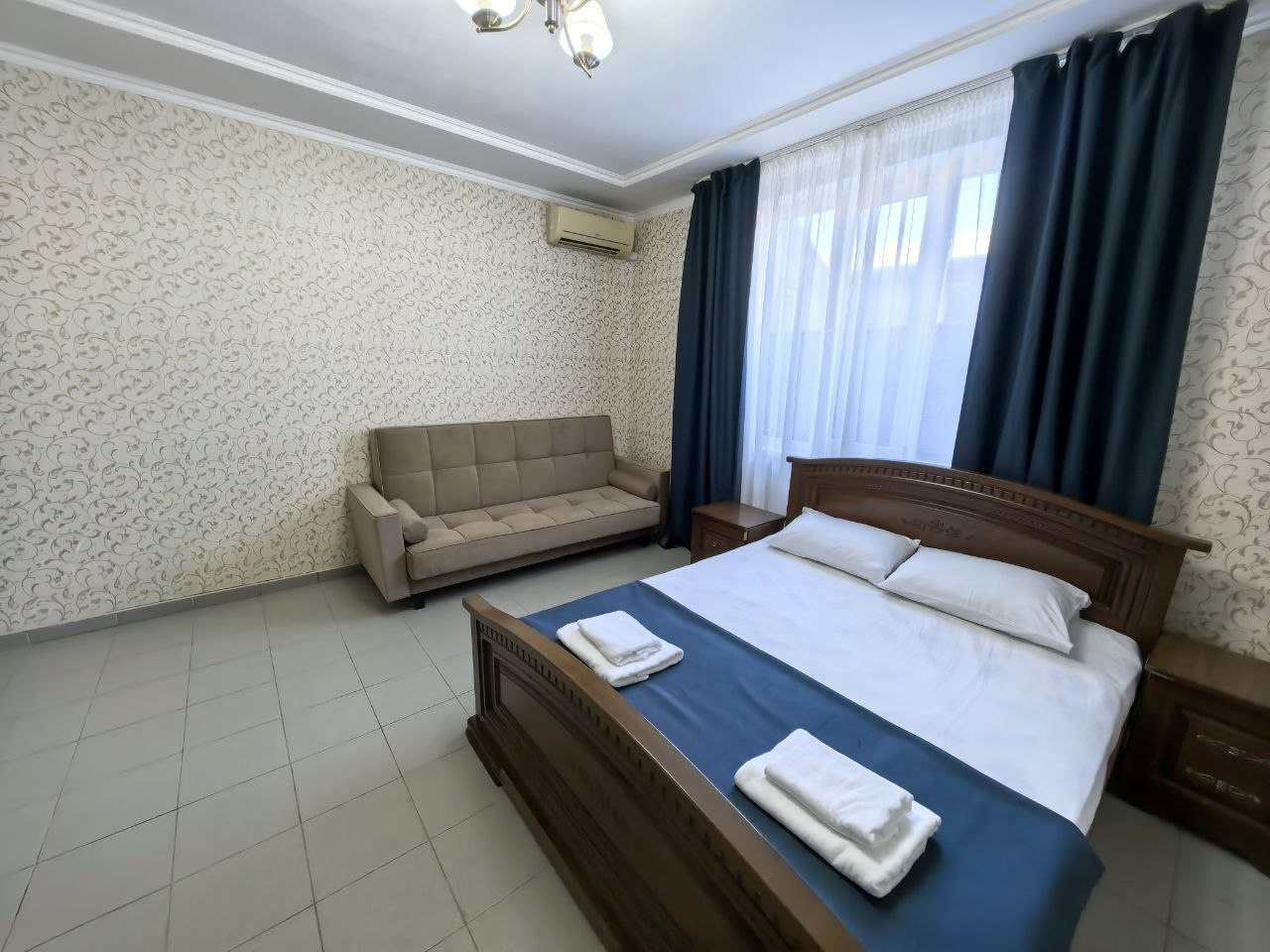 De Luxe, Гостевой дом Qualite