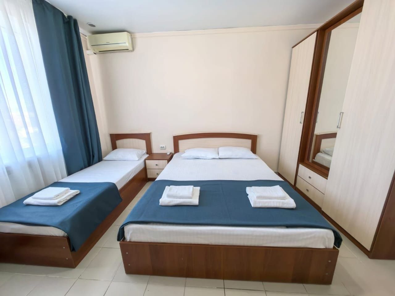 Апартаменты (Двухкомнатный 6-8 местный), Гостевой дом Qualite