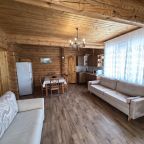 Дом (Дом Сруб), Гостевой дом Qualite