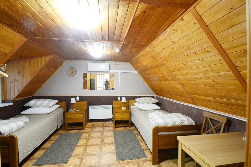 Двухместный (Двухместный номер с 2 отдельными кроватями и общей ванной комнатой) базы отдыха Нерестина, Маково