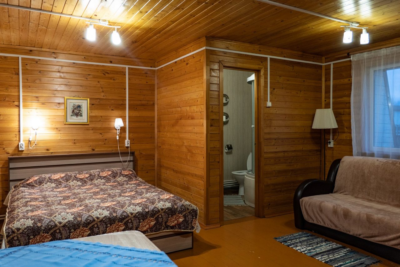 Дом (Дом-баня с двумя спальнями 4-6 чел) базы отдыха Эко-ферма Полесье, Инино