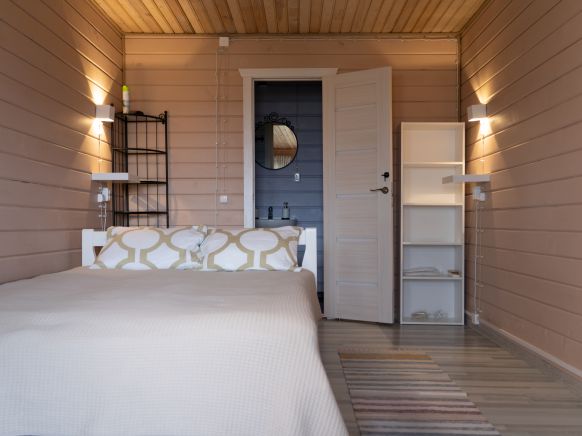 Фотография номера гостиницы Любытино-Хутор