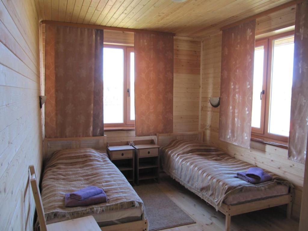 Дом (С 3 спальнями) базы отдыха Лесное Озеро, Вагвозеро