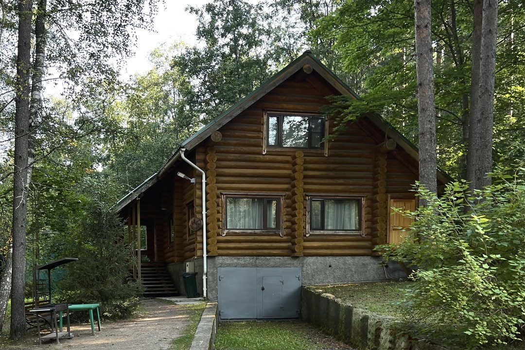 Дом (Лесной), Загородный клуб Дача