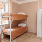 Шестиместный (Койко-место), Гостиница Корона