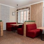 Вкусные завтраки, Гостиница Корона