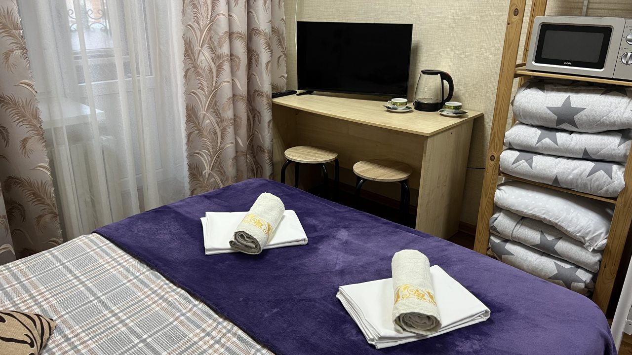 Семейный (С балконом Family room № 1), Almaz-Hostel