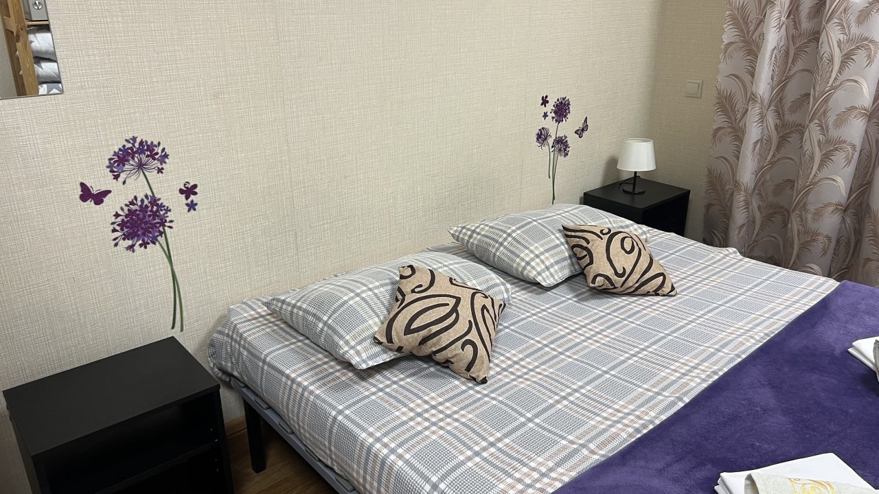 Семейный (С балконом Family room № 1), Almaz-Hostel