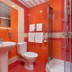 Двухместный (Номер стандарт с 2 односпальными кроватями), Отель Искра