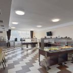 Ресторан, Отель Искра