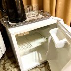 мини холодильник в каждом номере