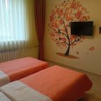 Двухместный (Стандартный номер с 2 кроватями ОКТЯБРЬ), Гостевой дом 12 месяцев