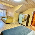 Делюкс (Отель 6), База отдыха Командор