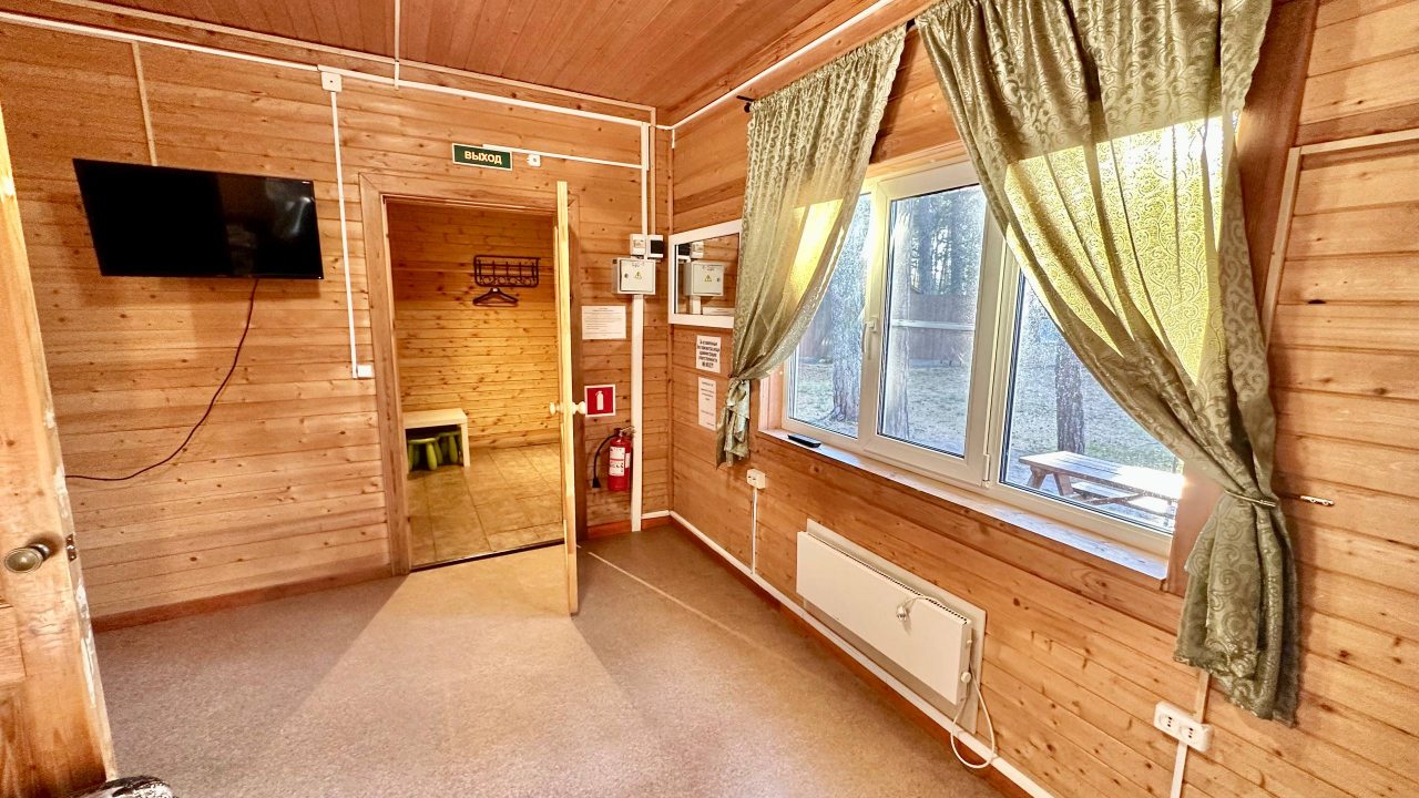 Коттедж (Дом Лисы), База отдыха Командор