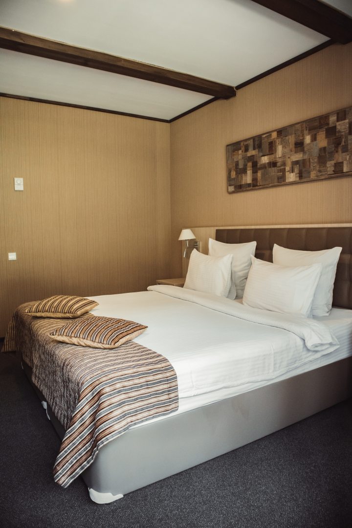 Двухместный (Стандартный номер с кроватью размера «king-size») спа-отеля Архыз Роял Резорт & Спа