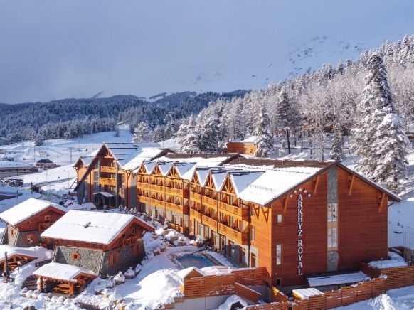 Спа-отель Архыз Роял Резорт & Спа