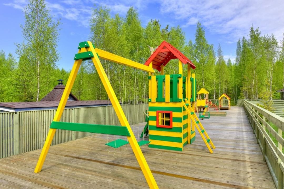 Детская игровая площадка, База отдыха Лесные Озерки