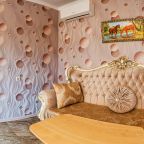 Люкс (Четырехместный люкс двухкомнатный), Гостевой дом Радуга на Речной