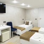 Пятиместный (Пятиместный 100), Гостиница М2