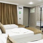 Пятиместный (Пятиместный 100), Гостиница М2