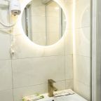 Пятиместный (Пятиместный 100), Гостиница М2