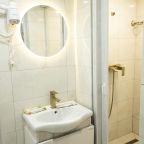 Пятиместный (Пятиместный 100), Гостиница М2