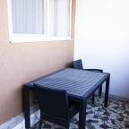 Пятиместный (Пятиместный 100), Гостиница М2