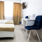 Трехместный (Трехместный 212), Гостиница М2