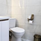 Трехместный (Трехместный 212), Гостиница М2