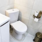 Трехместный (Трехместный 212), Гостиница М2