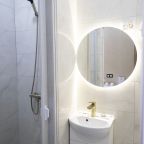 Двухместный (Двухместный 207), Гостиница М2