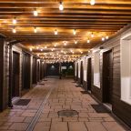 Фасад гостиничного комплекса Eagle House Inn, Владивосток