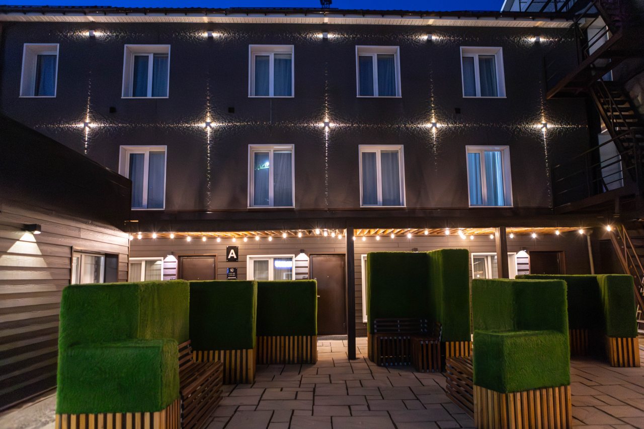 Гостиничный комплекс Eagle House Inn, Владивосток