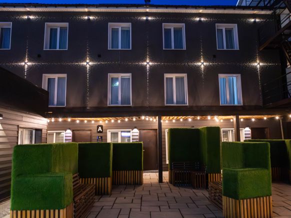 Гостиничный комплекс Eagle House Inn
