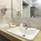 Двухместный (С 1 кроватью или 2 отдельными кроватями и собственной ванной комнатой), Гостевой дом Усадьба Веранда