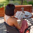 Сад, Гостевой дом Усадьба Веранда