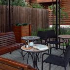 Сад, Гостевой дом Усадьба Веранда