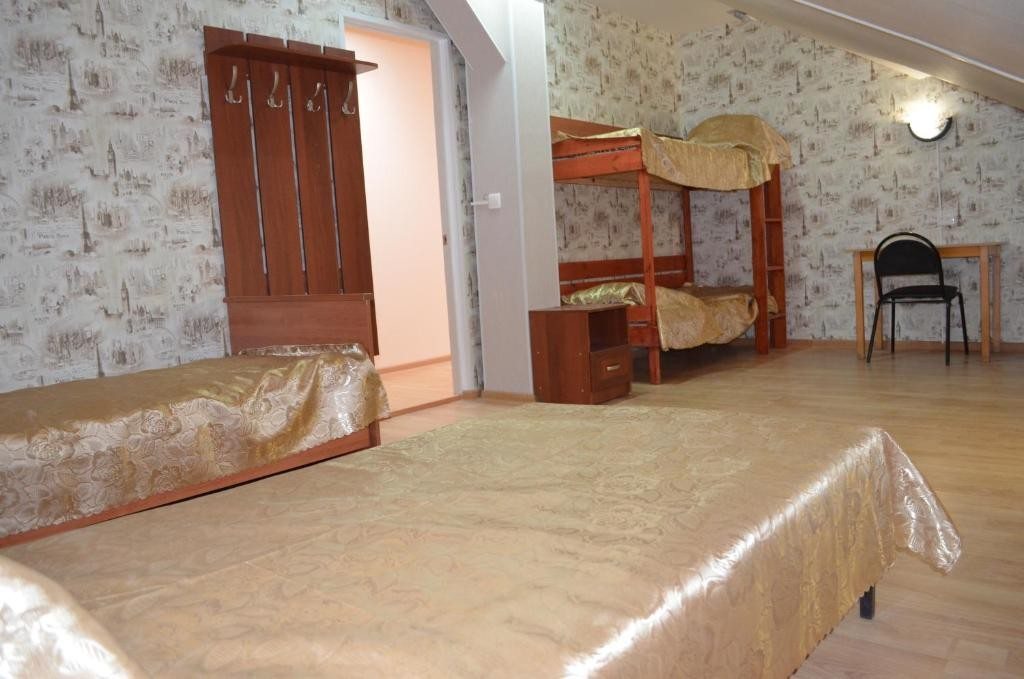 Номер (Спальное место на двухъярусной кровати в общем номере для женщин) отеля На Прусской, 8, Великий Новгород