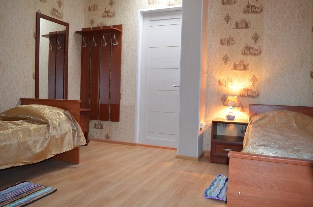 Номер (Кровать в общем четырехместном номере для мужчин) отеля На Прусской, 8, Великий Новгород