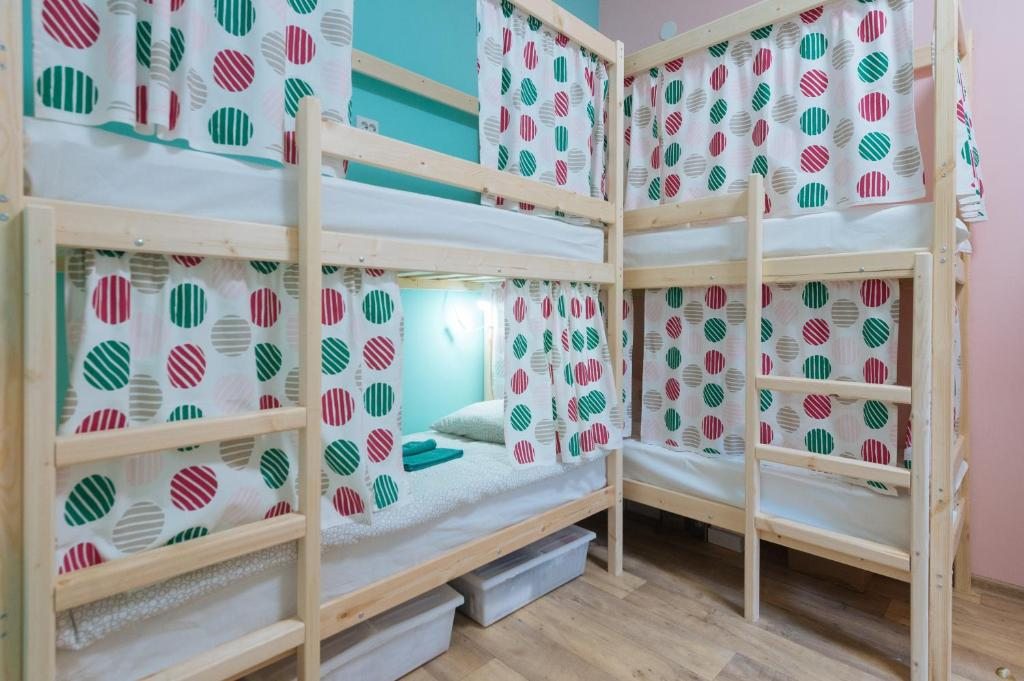Восьмиместный (Спальное место на двухъярусной кровати в номере для женщин) хостела Химки